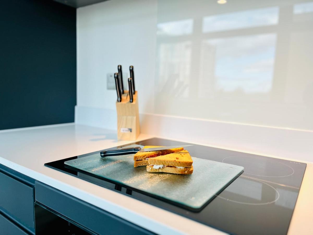 Apartment Fabulous One Bedroom Near Old Trafford Stadium *