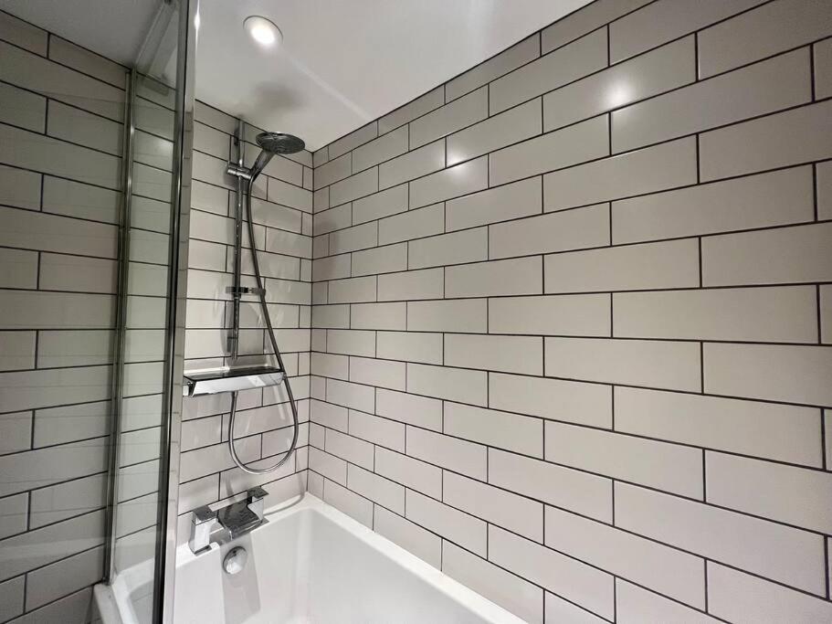 Central, Unique 4-storey House In Northern Quarter, Homestay *