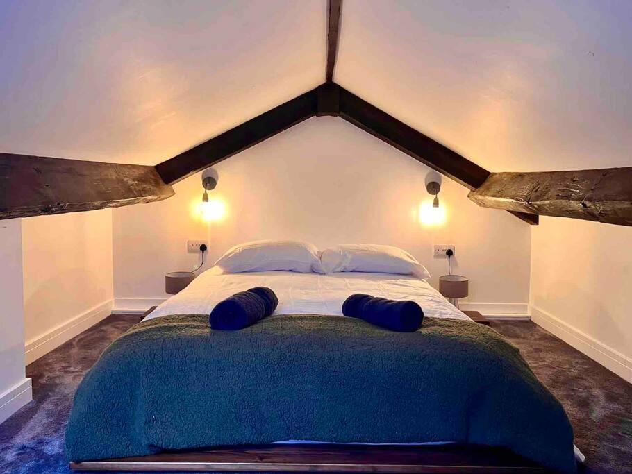 Central, Unique 4-storey House In Northern Quarter, Homestay Manchester