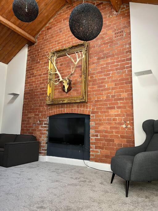Gorgeous 2 Bed Loft Style Manchester