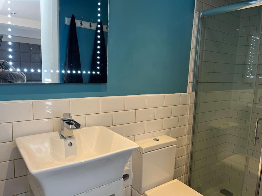 Gorgeous 2 Bed Loft Style *