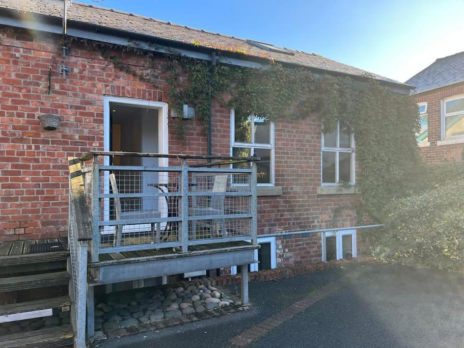 Gorgeous 2 Bed Loft Style * Manchester
