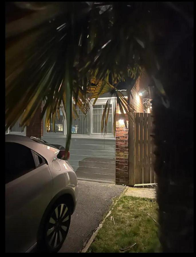 Studio - Stereo Shower Freeparking 5Min To Metro Apartment