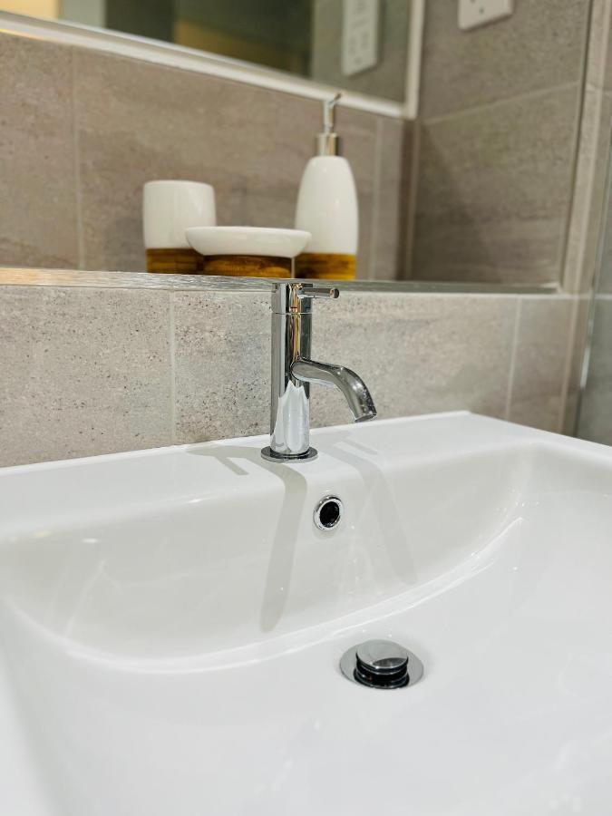 Stylish Near To Old Trafford Stadium Apartment