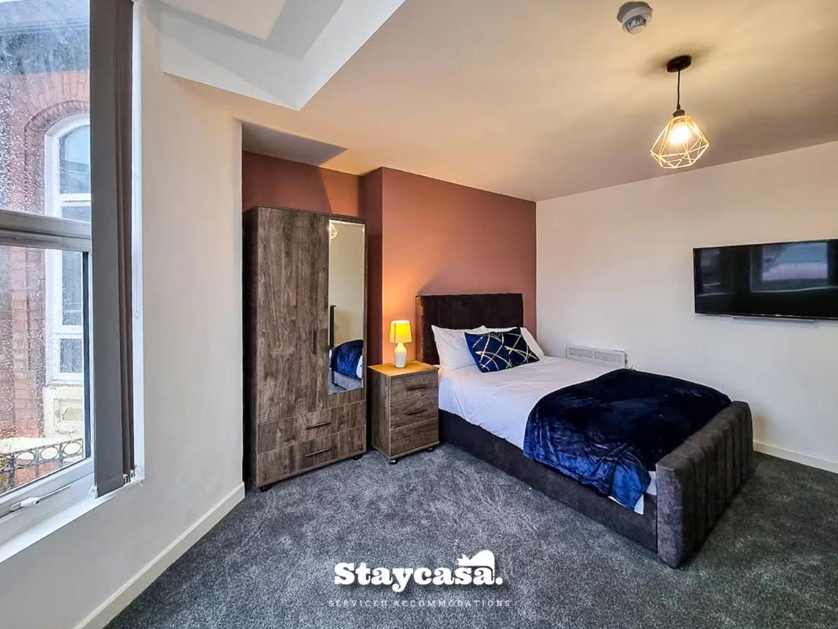 Magnificent 10 Bedroom Shared House - Great Amenities