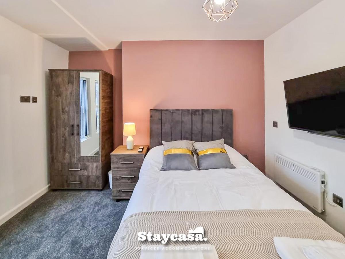 Homestay Magnificent 10 Bedroom Shared House - Great Amenities *