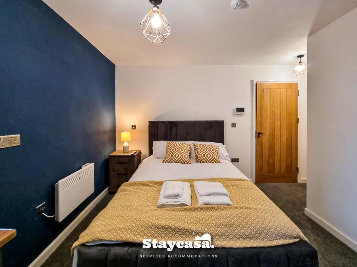 Homestay Magnificent 10 Bedroom Shared House - Great Amenities *