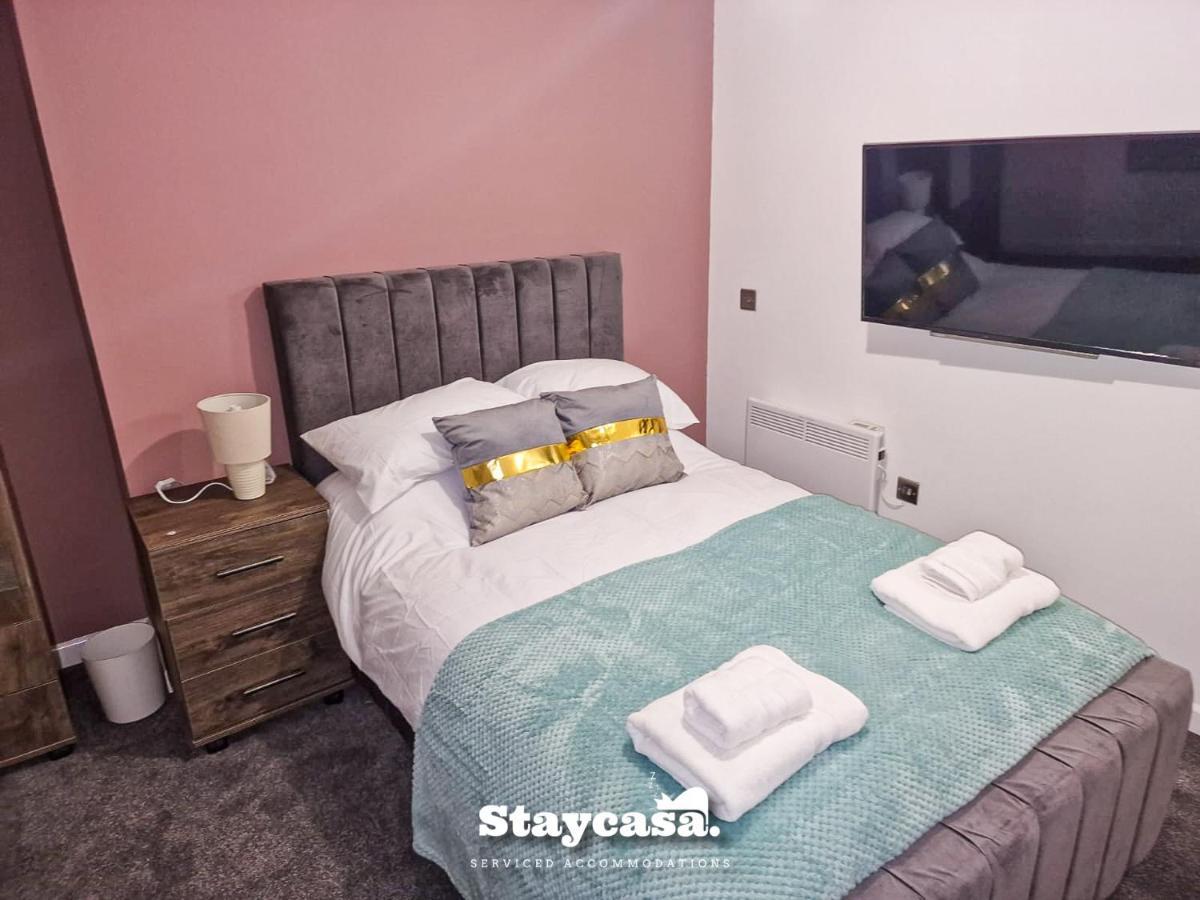 Magnificent 10 Bedroom Shared House - Great Amenities Homestay