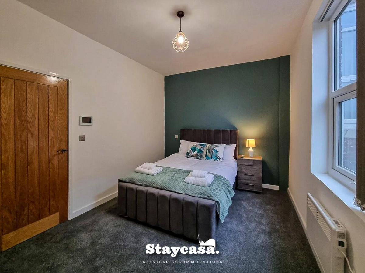 Magnificent 10 Bedroom Shared House - Great Amenities *