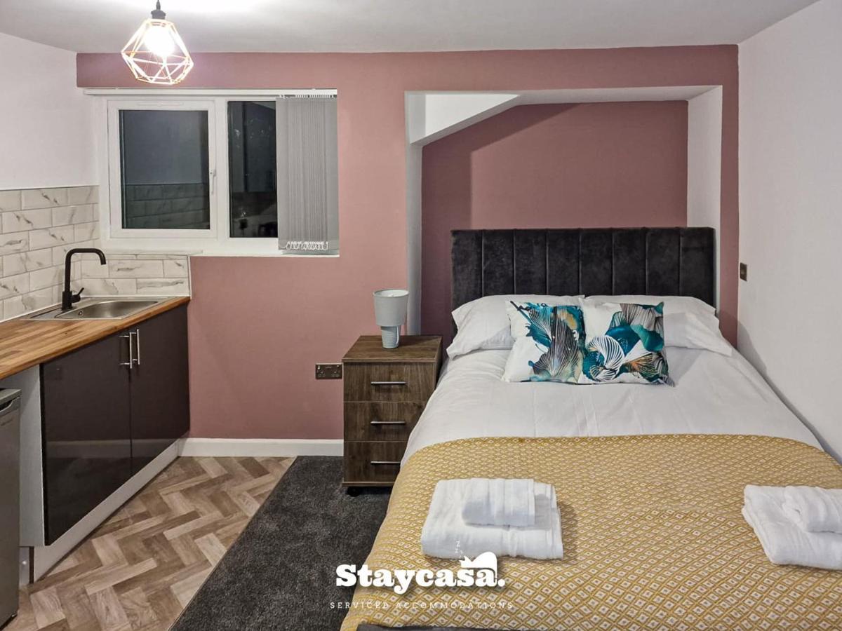 Magnificent 10 Bedroom Shared House - Great Amenities
