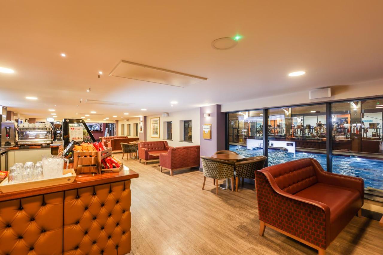 The Waterside And Leisure Club Hotel Manchester