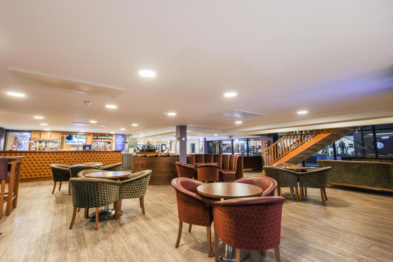 The Waterside And Leisure Club