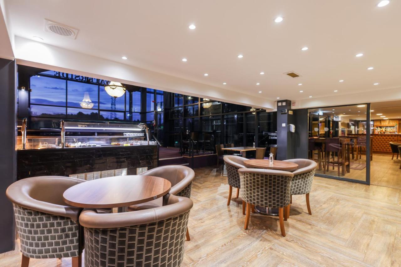 Hotel The Waterside And Leisure Club Manchester