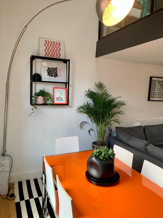 Designer House And Garden With Parking Apartment *