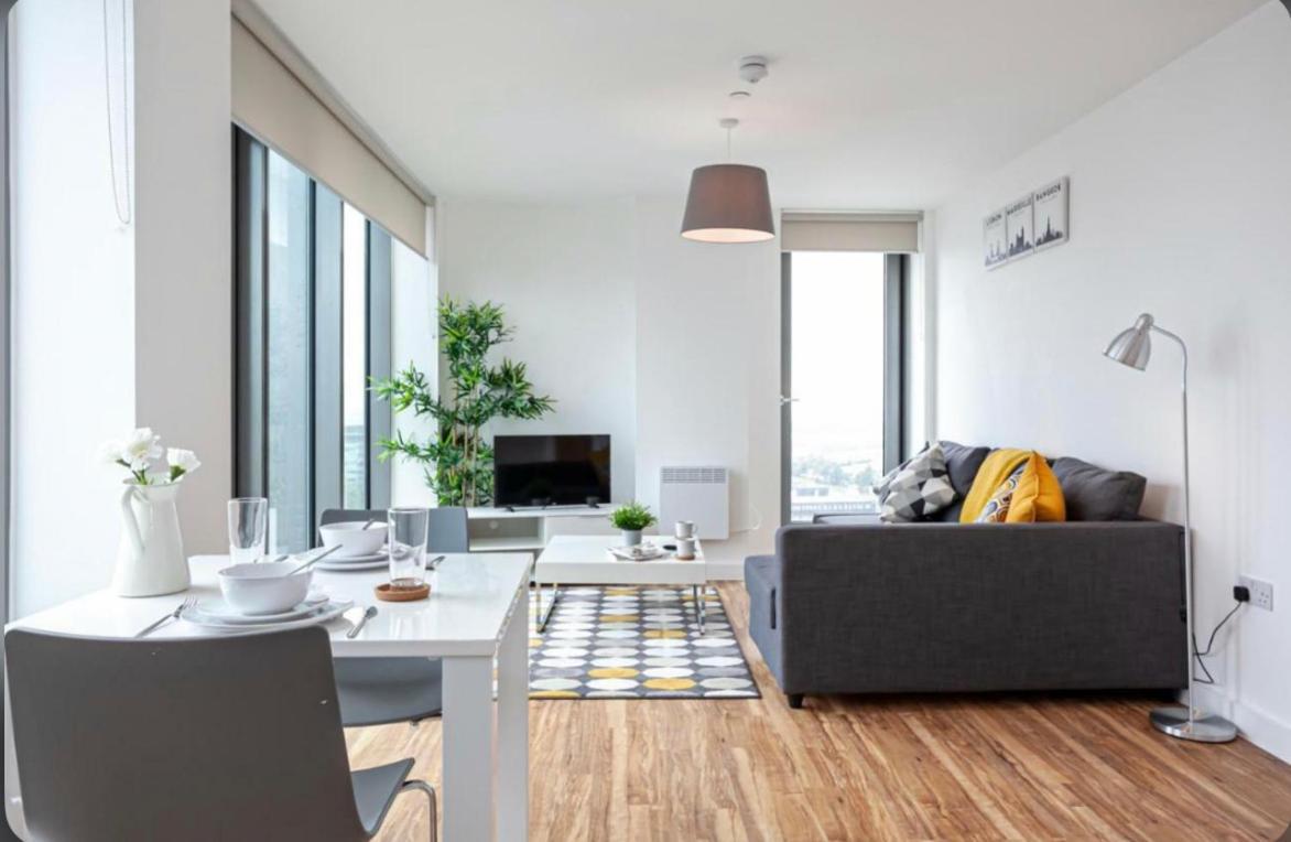 X1 Humble Abode * Manchester