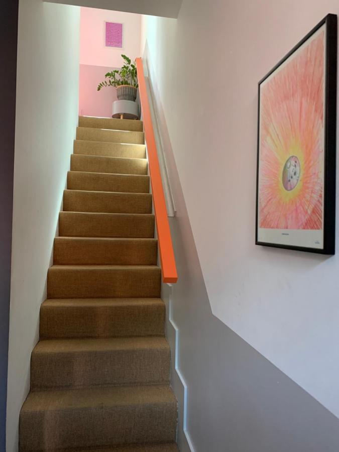 Designer House And Garden With Parking Apartment Manchester