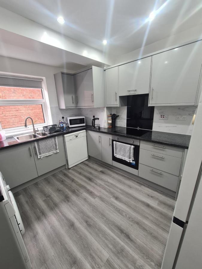 Apartment Lovely 2-bedroom House Close To Media City. Manchester