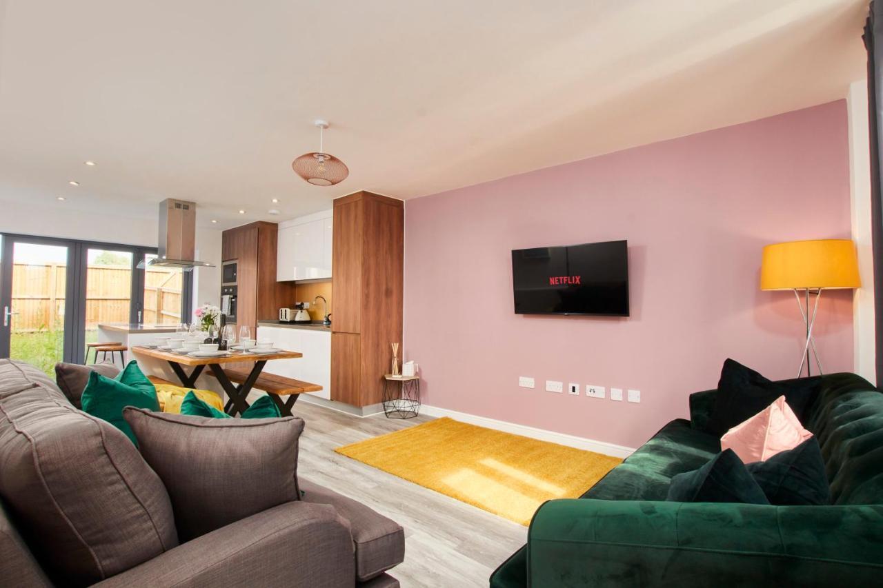 Beaut 5 Bed House W Parking *