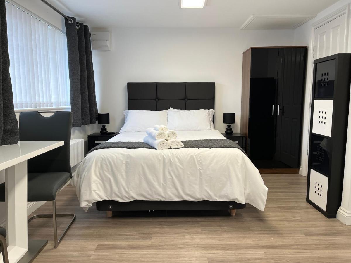 Studio - Stereo Shower Freeparking 5Min To Metro Apartment Manchester