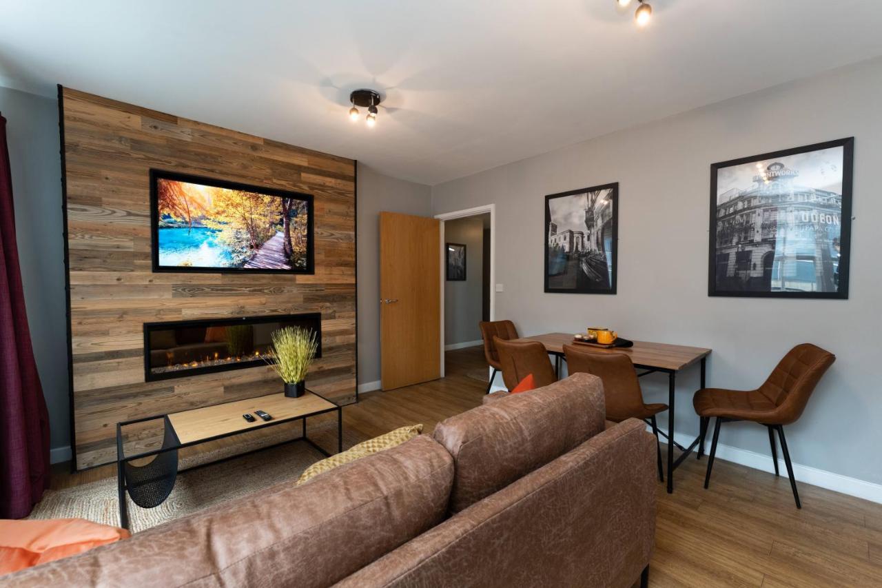 High Street Town House 4*