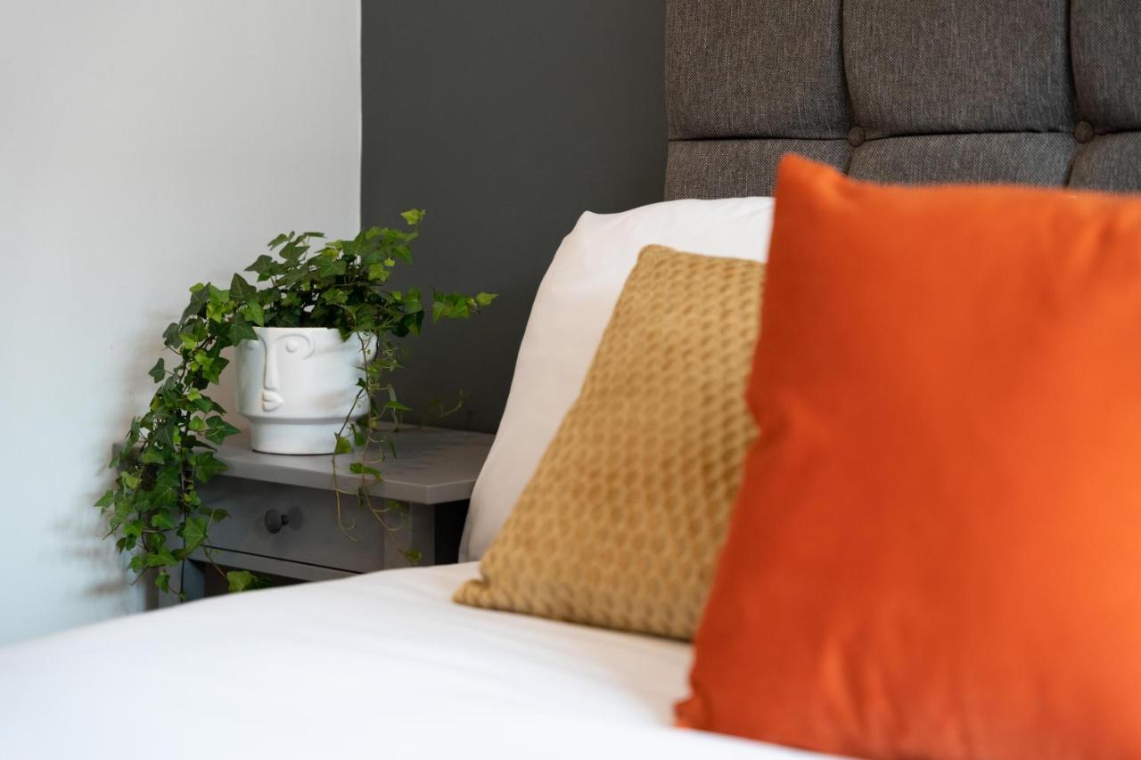High Street Town House Aparthotel 4*