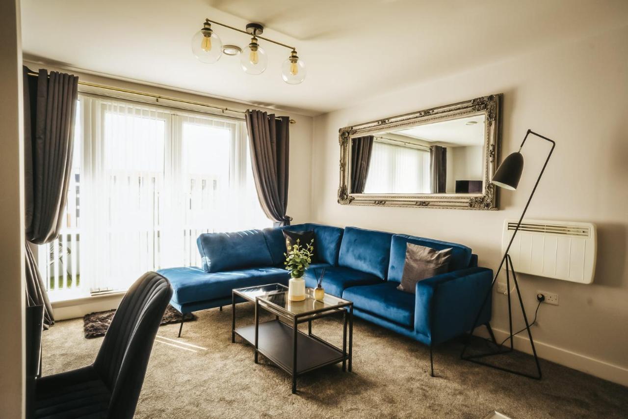 Chic 2 Bedroom Salford Quays The Lowry Apartment Manchester