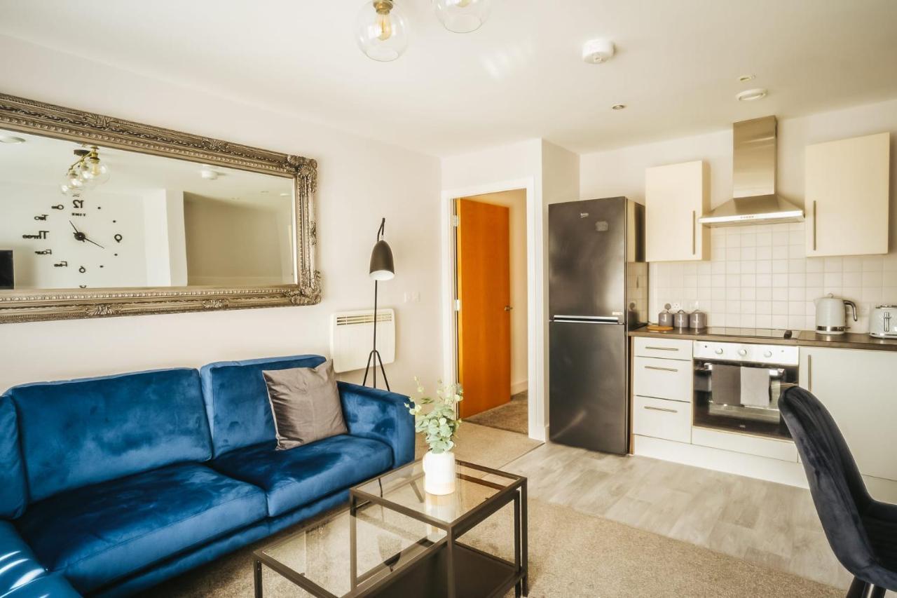 Apartment Chic 2 Bedroom Salford Quays The Lowry