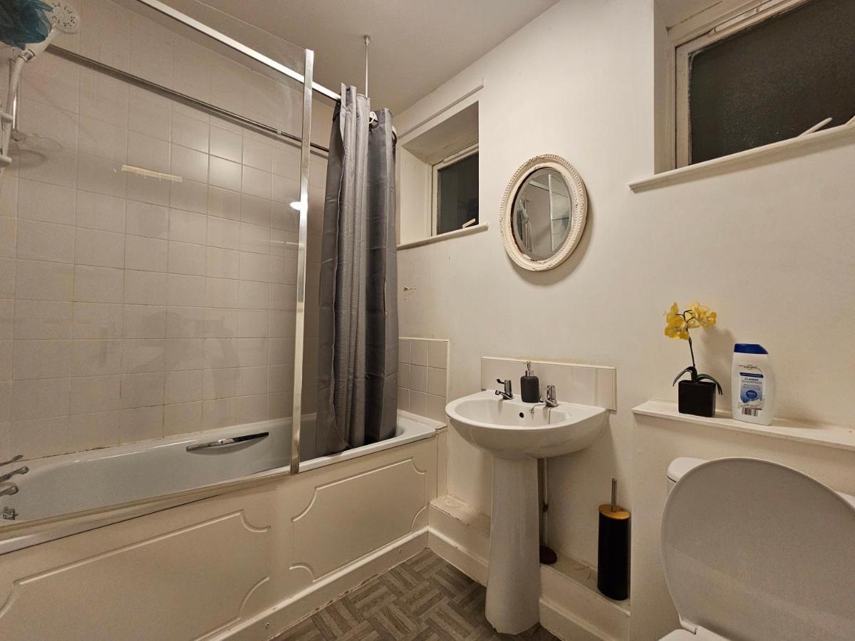 Homestay Spacious In The Centre Of The Manchester