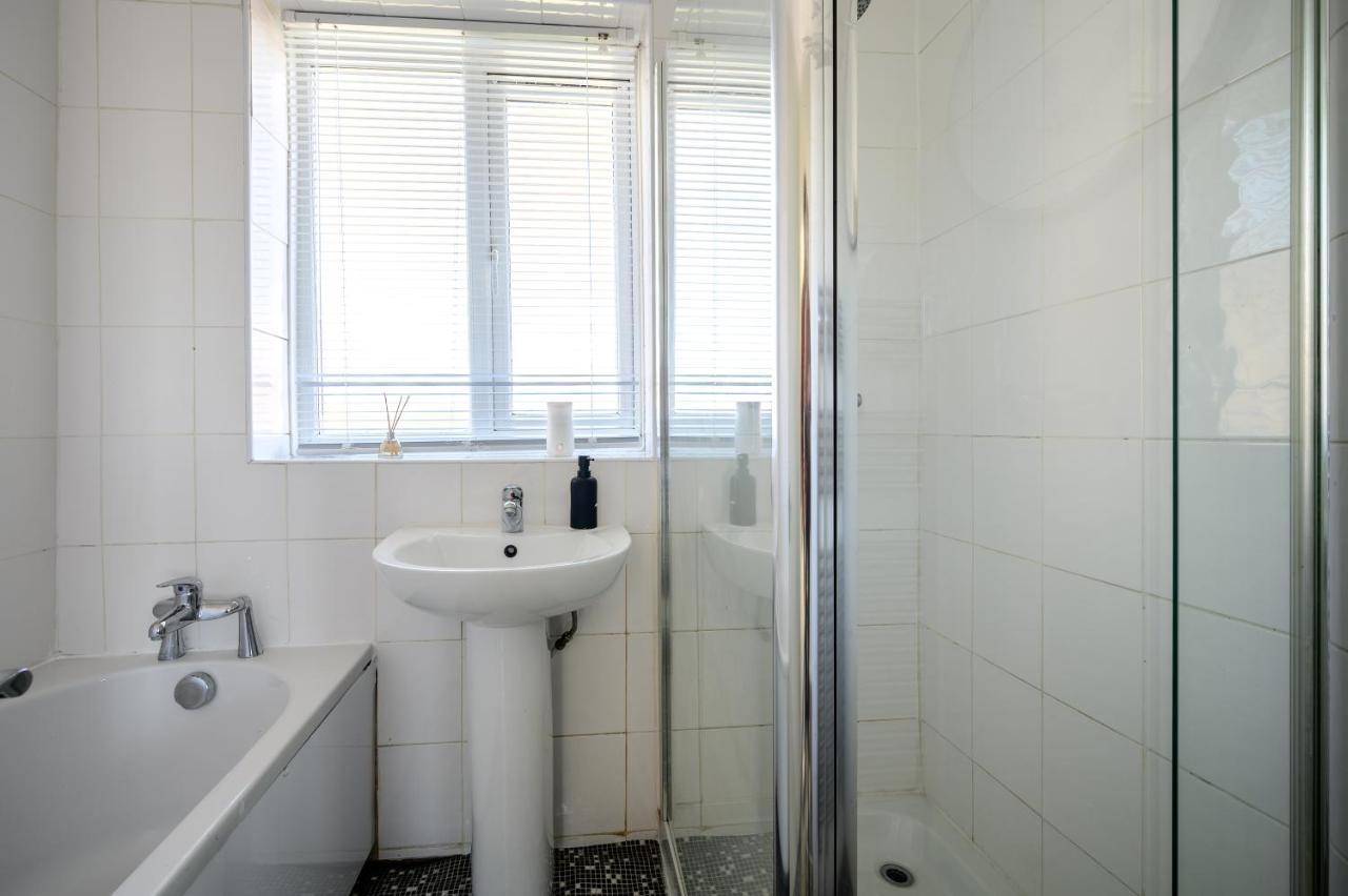 Starview Apartment-manchester Airport Holiday home Manchester