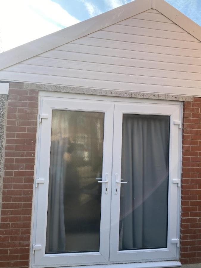 Guest house Modern With Private Entrance *