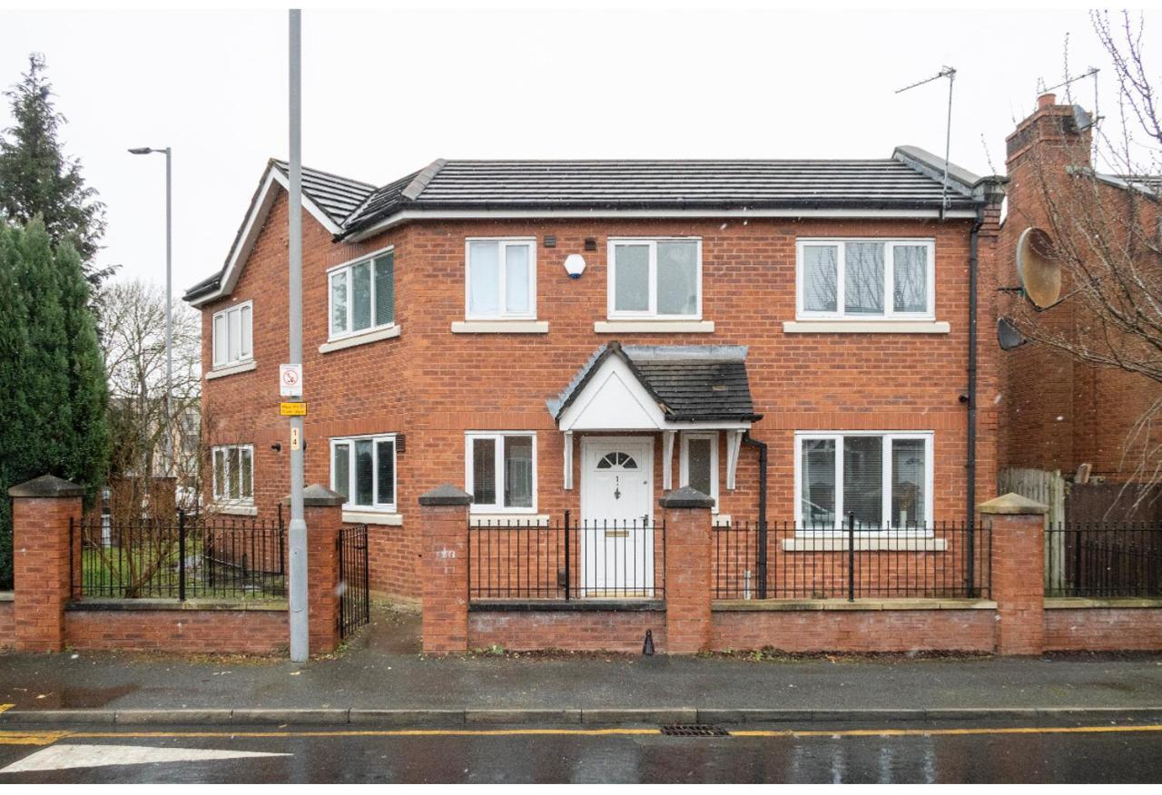 New Getaway - Free Gated Parking With Fob Apartment Manchester