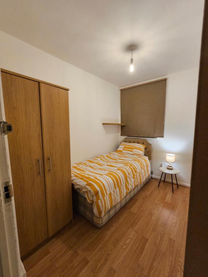 Homestay Spacious In The Centre Of The *