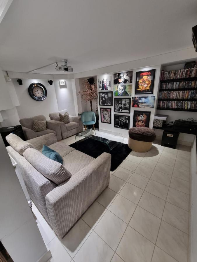Lovely Close To Mcr Centre Inc Cinema