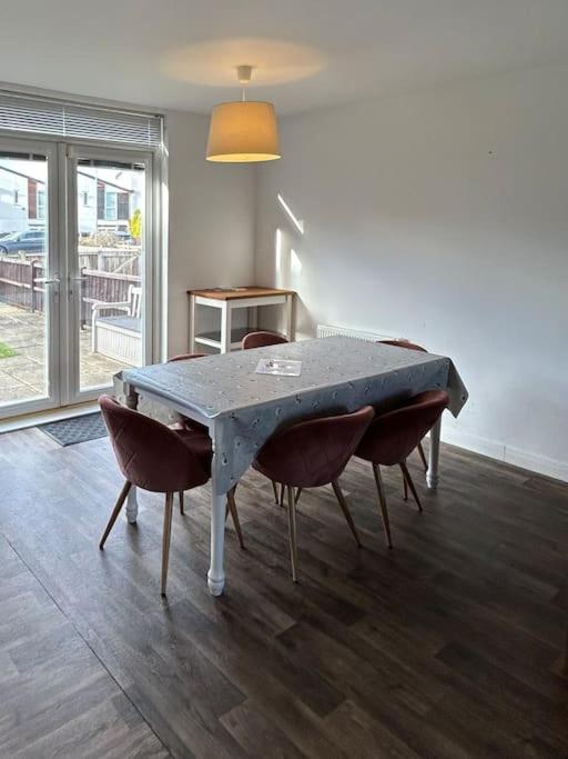 Great House + Air Conditioning + Free Car Parking