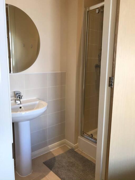 Great House + Air Conditioning + Free Car Parking * Manchester