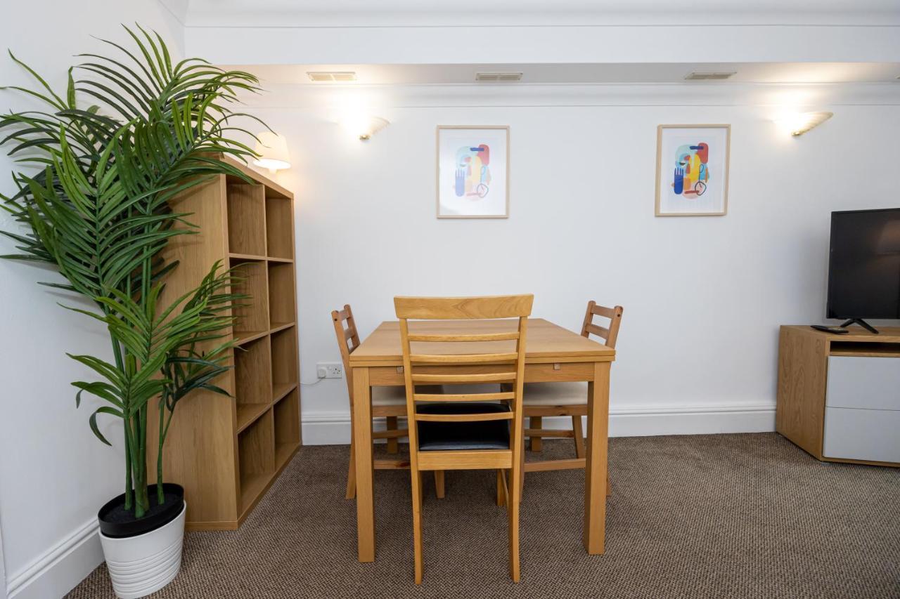 Apartment The Burton- Free Gated Parking *