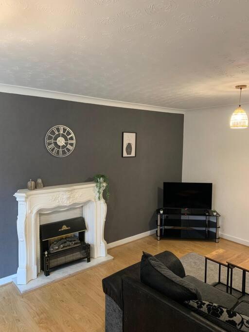 Holiday home Contractor By Furnished *