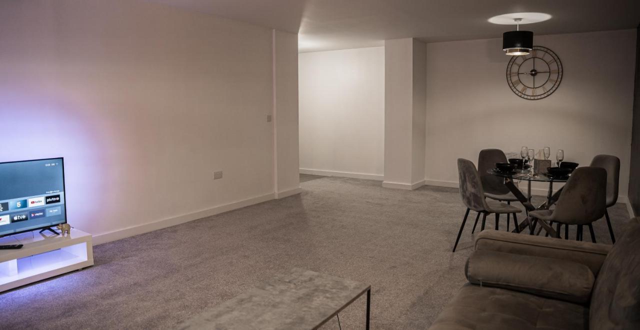 A Spacious 2 Bed With A River And Cascade View, Imaya Nights, M3 Apartment *