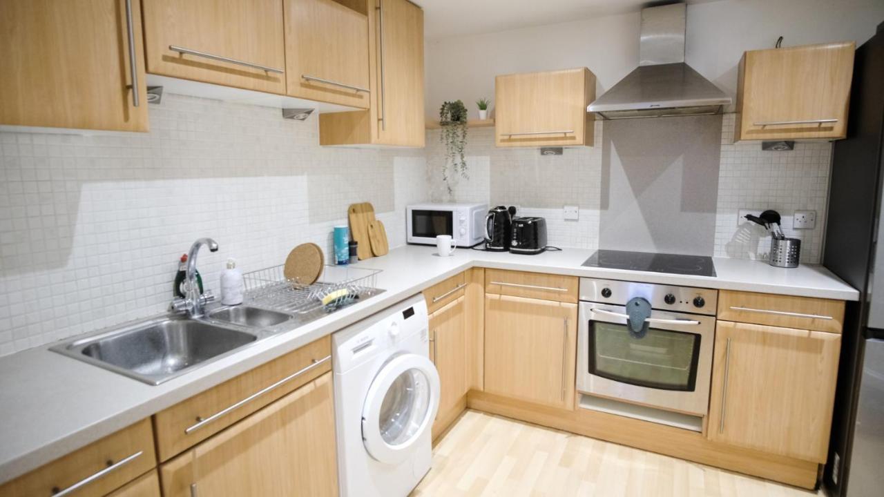 Spacious Centre 5 Guests Long Apartment *