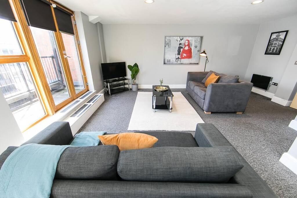 Floor 2 Bedroom Penthouse Manchester