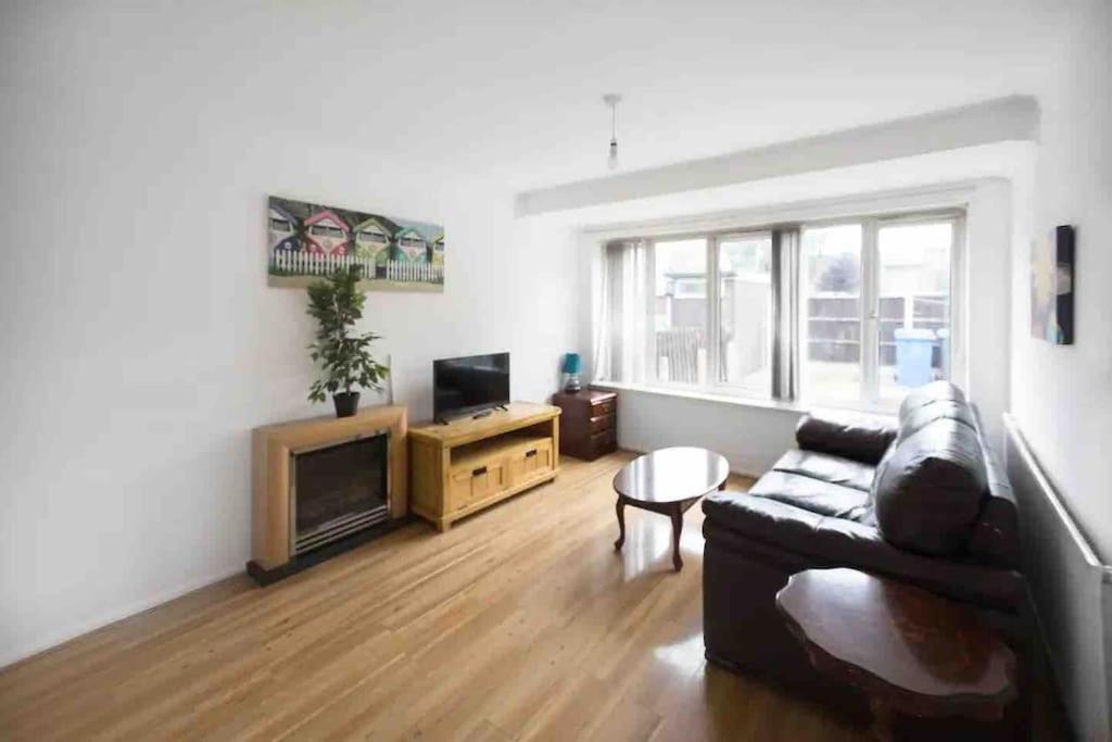 Fantastic House Near The City, Free Parking Apartment Manchester