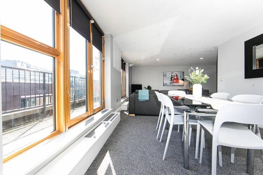 Apartment Floor 2 Bedroom Penthouse