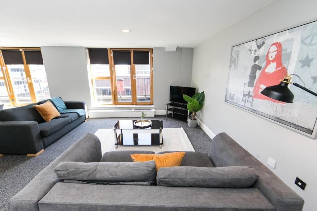 Floor 2 Bedroom Penthouse Apartment