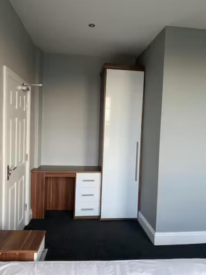 Holiday home Extra Large 6 Bed 7 Bath Townhouse In Manchester