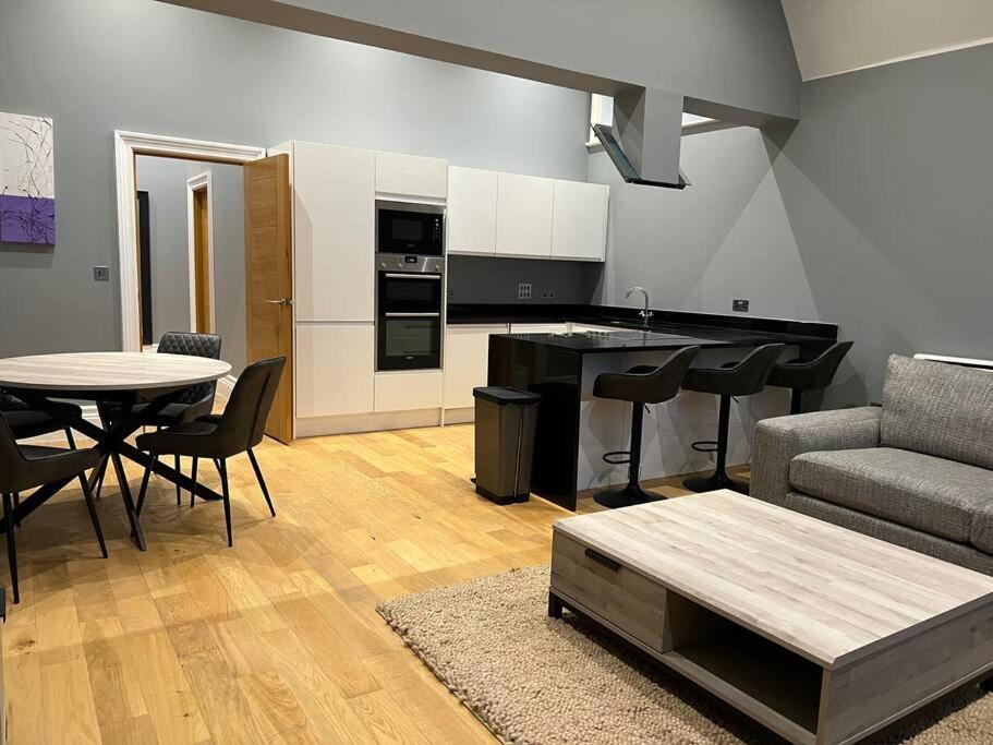 Apartment Stableford Hall - Stunning