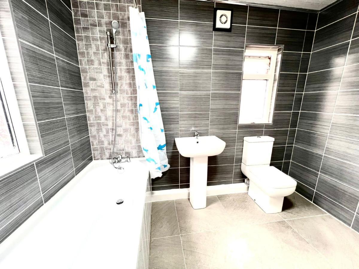 Relax Dotcom Homestay Manchester