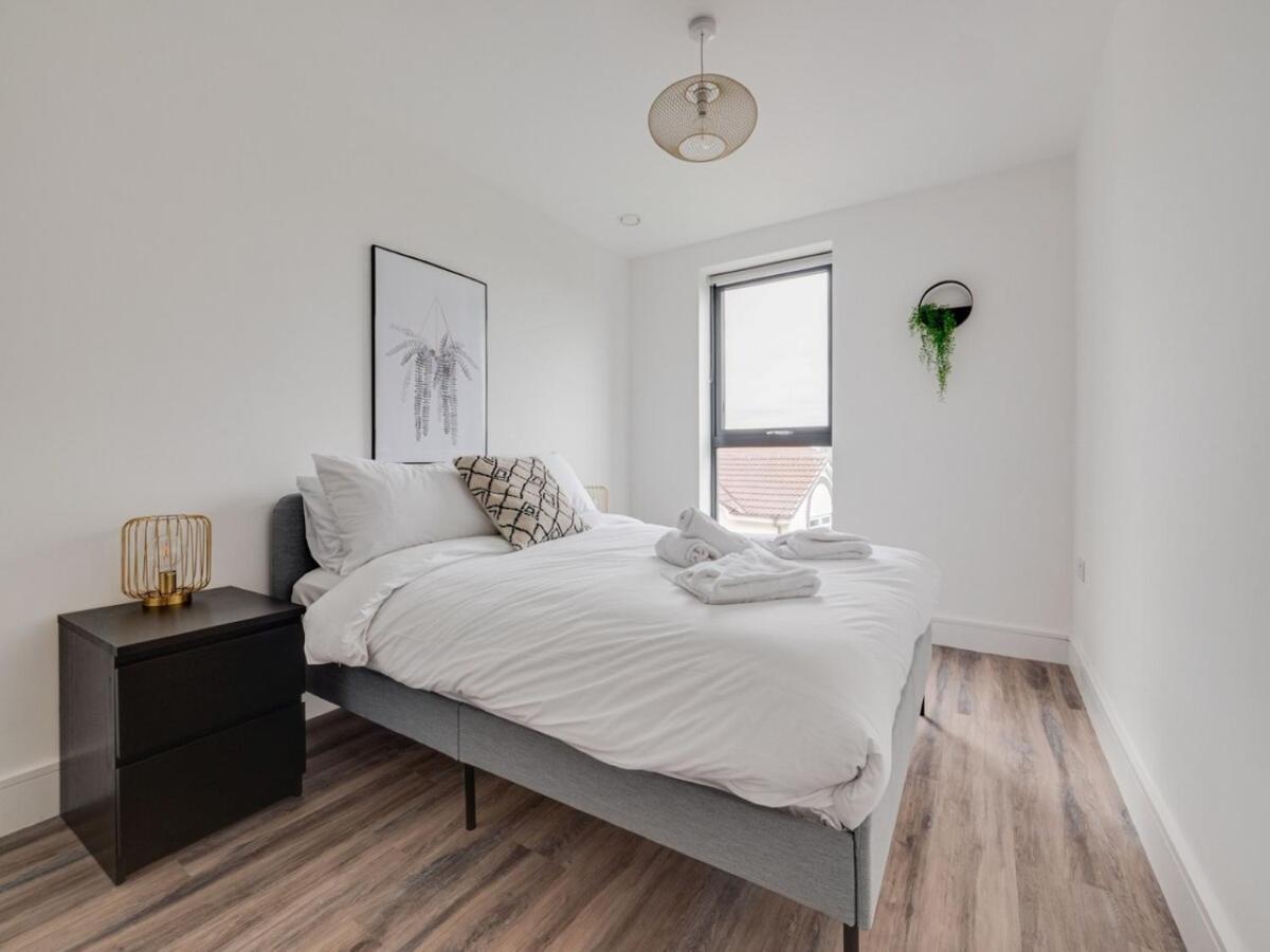 Apartment Modern 2 Bedroom Media City Manchester