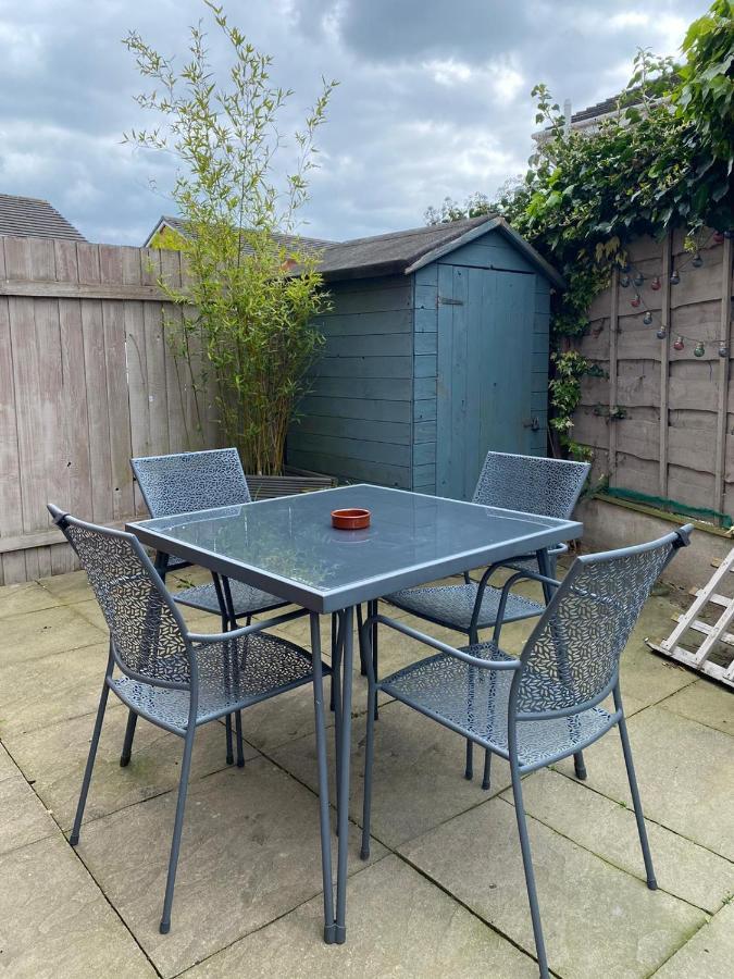 2 Bedroom House With Garden Holiday home