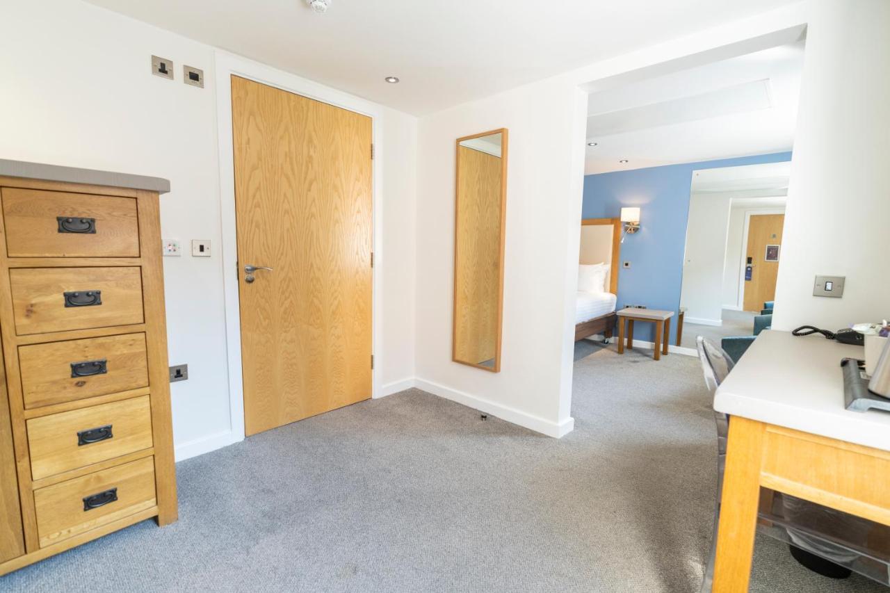 Hotel The Waterside And Leisure Club 3*