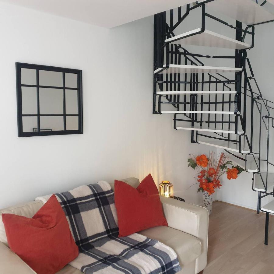 Stylish & Modern 2 Bed Close To Salford Quays Holiday home Manchester